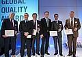 Global Quality Award 2009 (v. links): Johannes Bräutigam (Autohaus Bräutigam), Christophe Mittelberger (Renault Deutschland), Wolfgang Schulze (AH Schulze), Europadirektor Jacques Rivoal, Ulrich Anders (AH Anders) & Thorsten Schramm. Foto: Renault